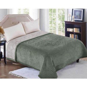 Однотонное велюровое покрывало Colorful 9053 Зеленый, 220х230 Однотонное велюровое покрывало Colorful 9053 Зеленый, 220х230