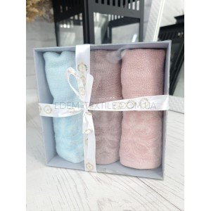 Подарочный набор махровых салфеток Вензеля , 30х50-3шт